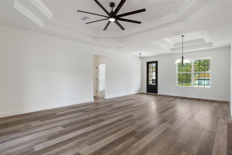 Spacious, unfurnished interior of a new home in , Weeki Wachee (Image 24).