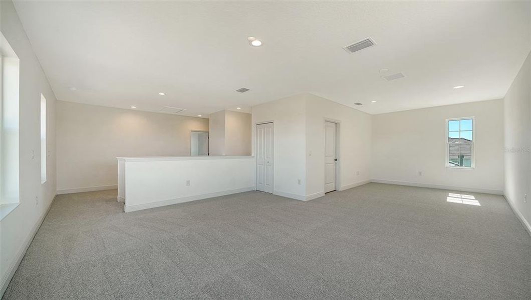 Spacious, unfurnished interior of a new home in Windward, Sarasota (Image 15). Spacious, unfurnished interior of a new home in Windward, Sarasota (Image 15).