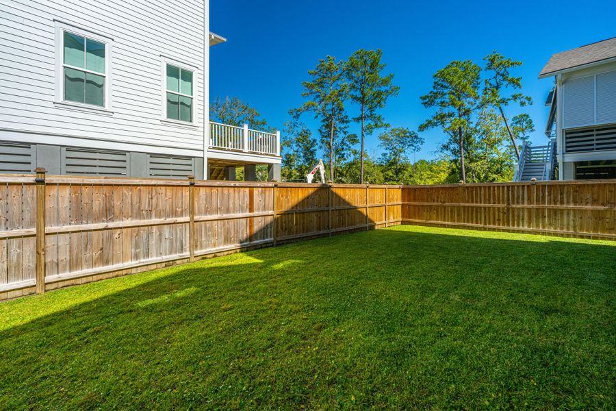 Exterior details and patio area of a home in , Charleston (Image 18).