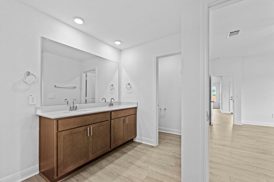 Furnished interior view inside a new home in Riverview, Georgetown (Image 5).