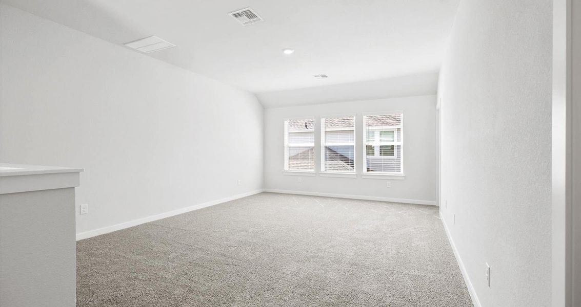 Spacious, unfurnished interior of a new home in Trace, San Marcos (Image 16).