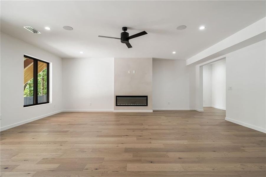 Spacious, unfurnished interior of a new home in , Atlanta (Image 36). Spacious, unfurnished interior of a new home in , Atlanta (Image 36).