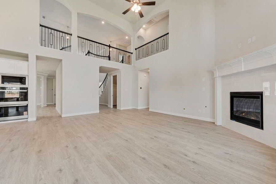 Spacious, unfurnished interior of a new home in South Pointe, Mansfield (Image 24).
