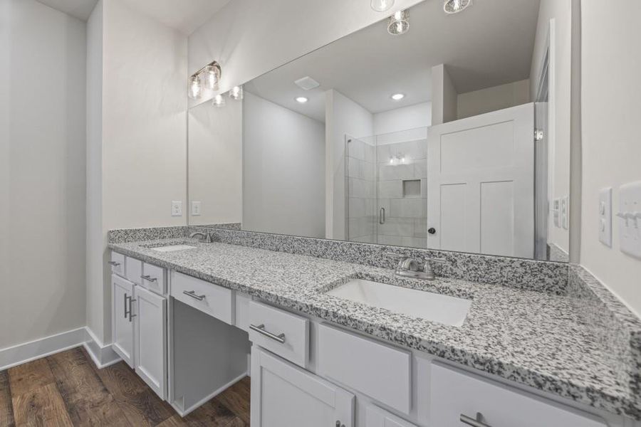 Furnished interior view inside a new home in , Hartwell (Image 15).