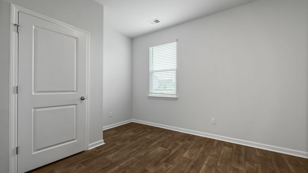 Spacious, unfurnished interior of a new home in , Summerville (Image 28).