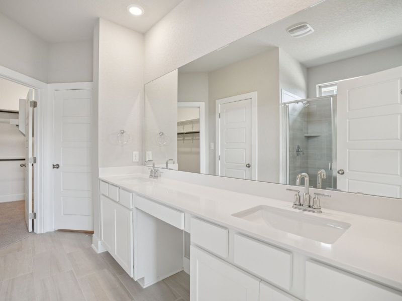 Primary bathroom in the San Jacinto floorplan at a Meritage Homes community. Primary bathroom in the San Jacinto floorplan at a Meritage Homes community.