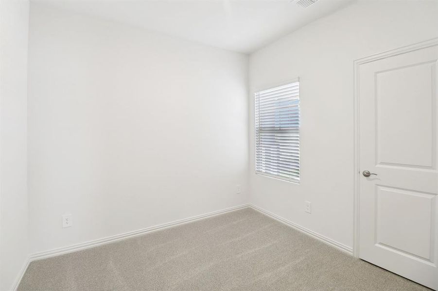 Spacious, unfurnished interior of a new home in Lakehaven - Spring Series, Farmersville (Image 25).