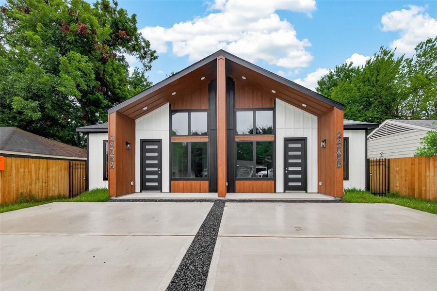 Front exterior of a new home in , Houston, TX, highlighting curb appeal (Image 1). Front exterior of a new home in , Houston, TX, highlighting curb appeal (Image 1).