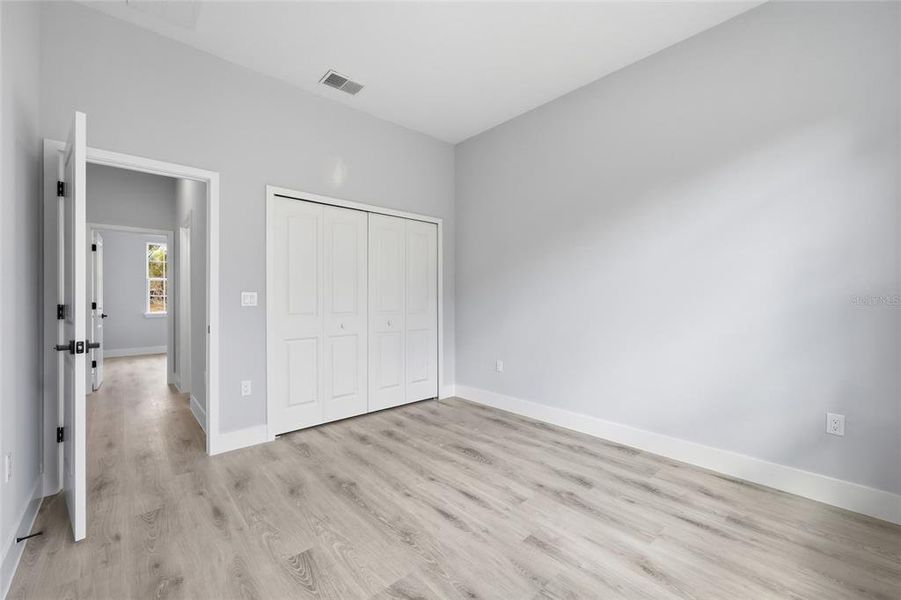 Spacious, unfurnished interior of a new home in , Ocala (Image 36).