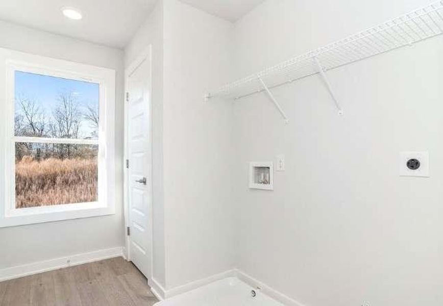Spacious, unfurnished interior of a new home in , Stockbridge (Image 22).