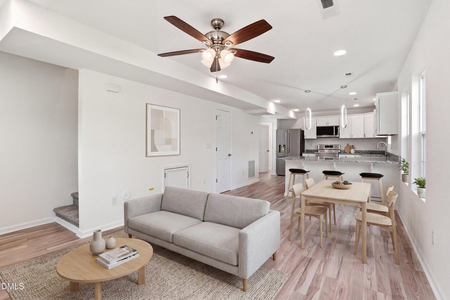 516 Singletary St SE-10 Staged