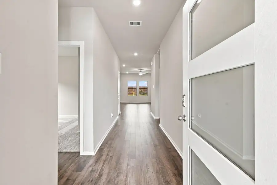 Spacious, unfurnished interior of a new home in Windcress, Cove (Image 15).