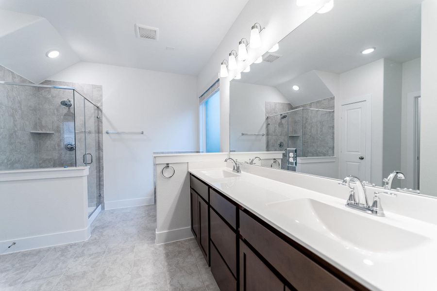 Furnished interior view inside a new home in Santa Rita Ranch, Liberty Hill (Image 2).