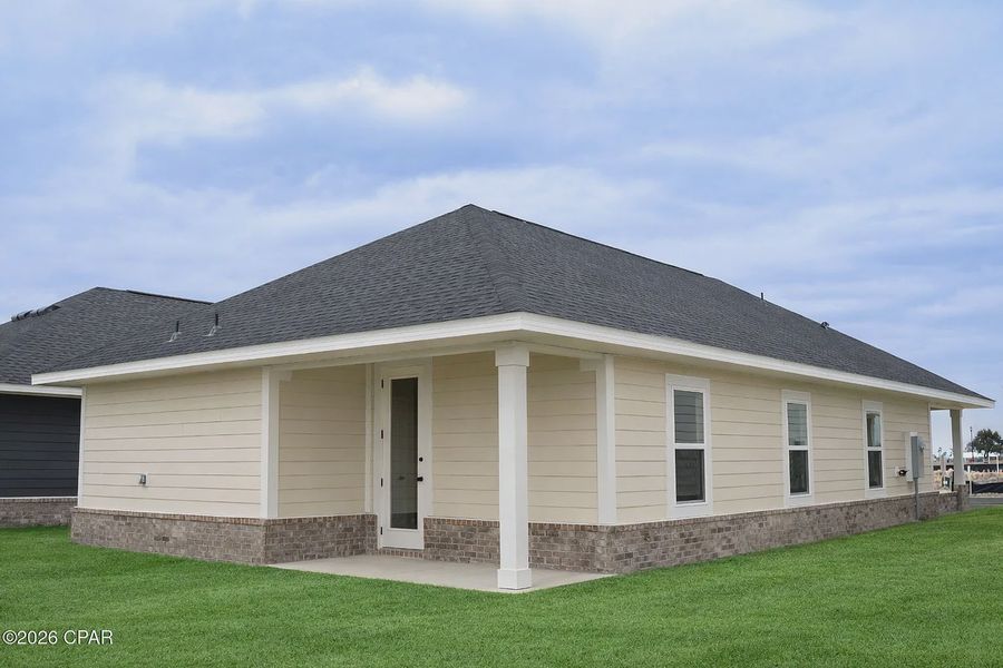 Exterior details and patio area of a home in Parkbrook, Panama City (Image 4).