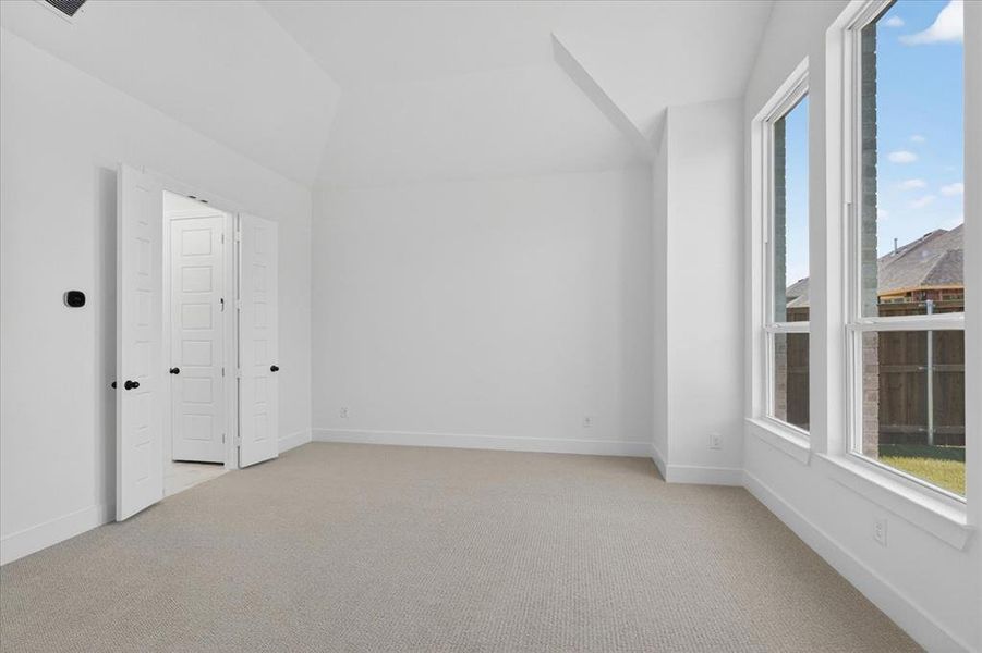 Spacious, unfurnished interior of a new home in Sandbrock Ranch, Aubrey (Image 16). Spacious, unfurnished interior of a new home in Sandbrock Ranch, Aubrey (Image 16).