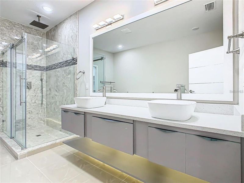 Furnished interior view inside a new home in , Davenport (Image 7).