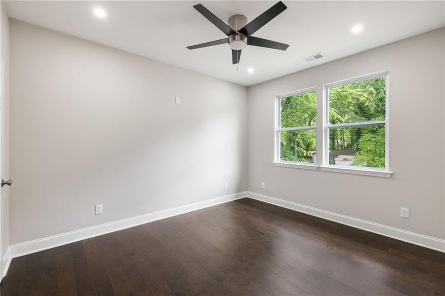 Spacious, unfurnished interior of a new home in , Atlanta (Image 20).
