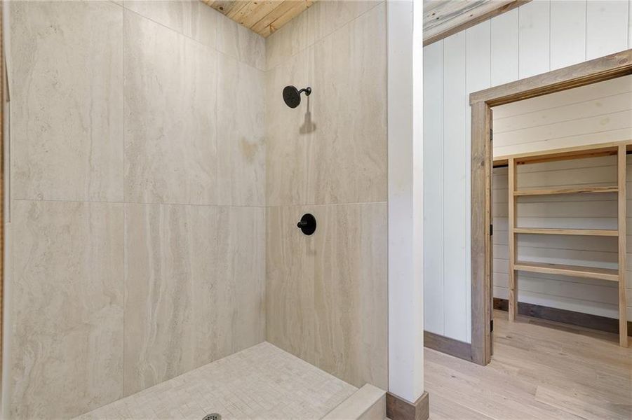 Close-up of interior finishes inside a home in , Blue Ridge (Image 16).