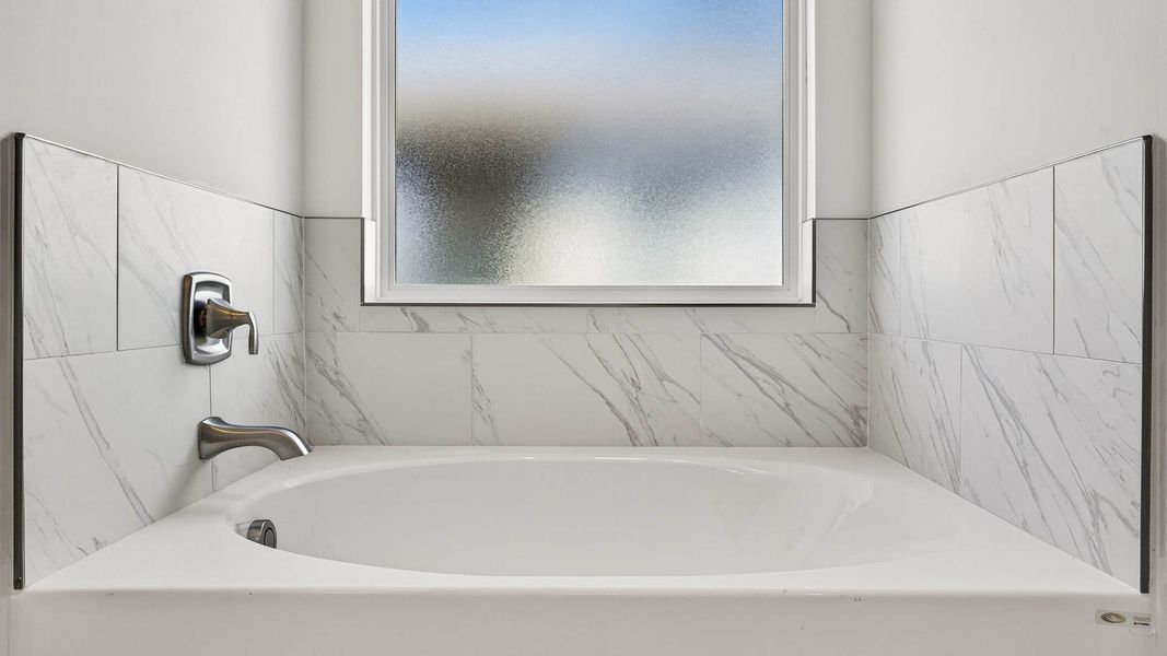 Representative interior finishes for a home built from the The Lily by D.R. Horton in WindMark Beach, Port Saint Joe (Image 14).