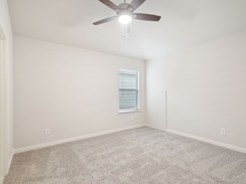 Spacious, unfurnished interior of a new home in Sagebrooke - Classic Series, San Antonio (Image 22).