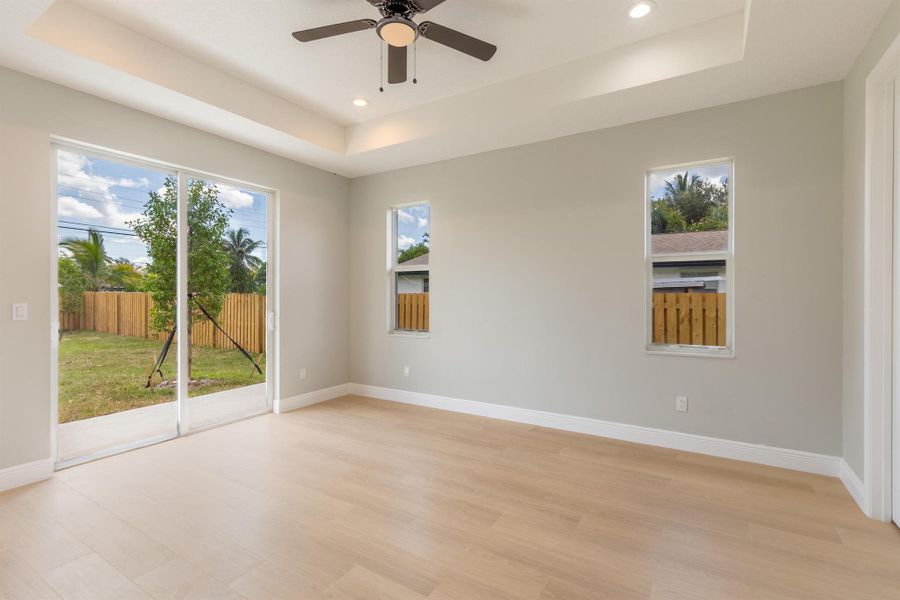 Spacious, unfurnished interior of a new home in , West Palm Beach (Image 9).
