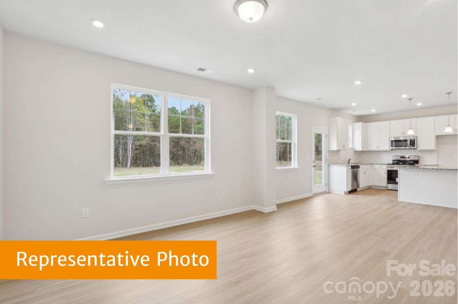 Spacious, unfurnished interior of a new home in Catawba Trace, Catawba (Image 6).