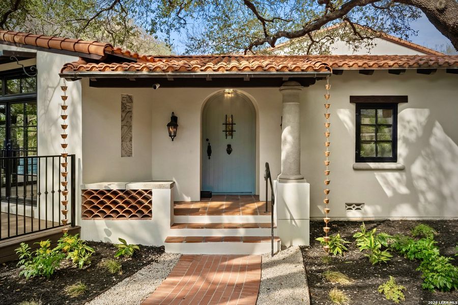 Exterior details and patio area of a home in , San Antonio (Image 26).