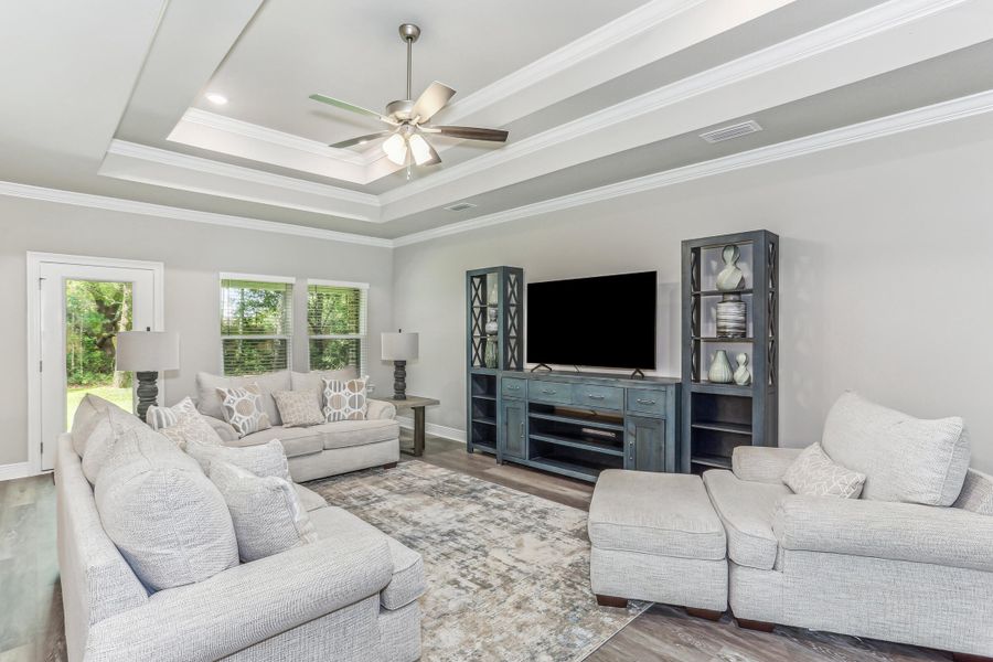 8705 Valhalla Dr MLS Size-7