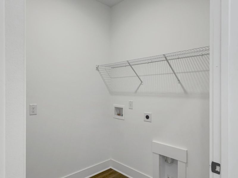 Spacious, unfurnished interior of a new home in Pineland Village, Summerville (Image 29).