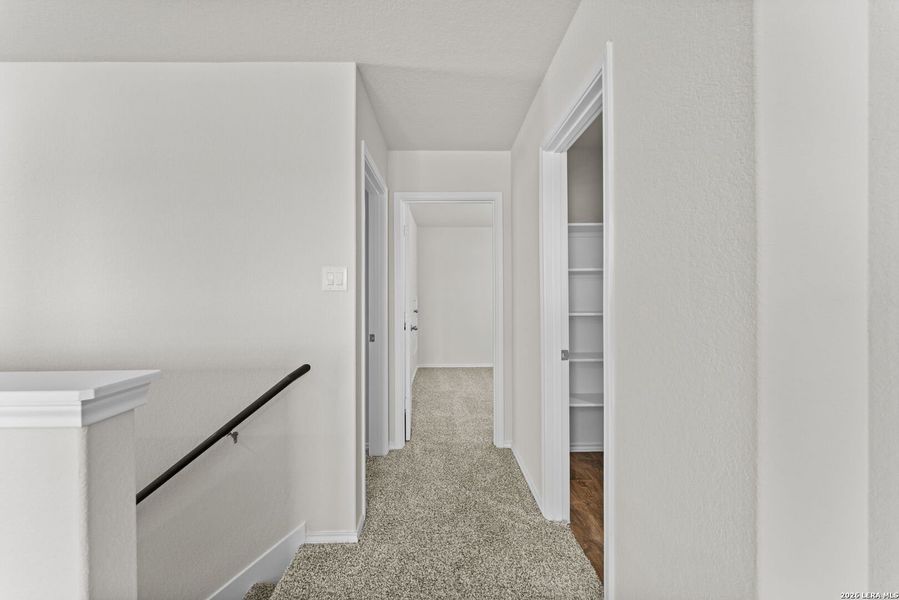 Spacious, unfurnished interior of a new home in Laurel Vistas, San Antonio (Image 26).