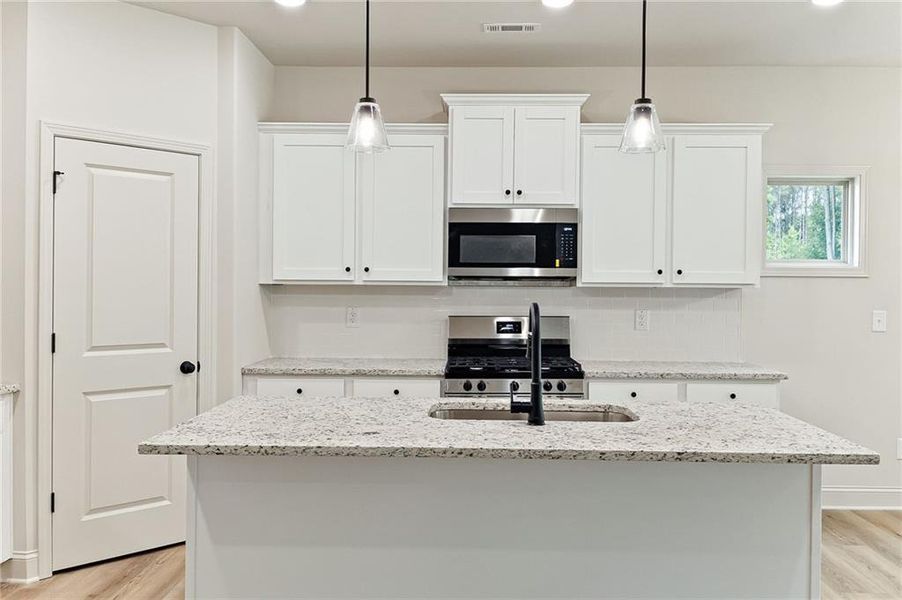 Furnished interior view inside a new home in , Dallas (Image 13).