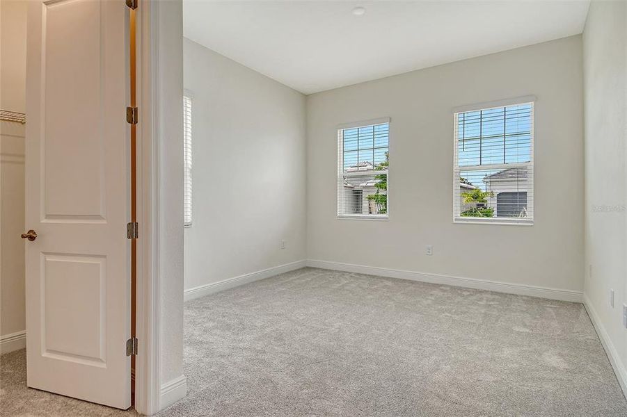 Spacious, unfurnished interior of a new home in , Venice (Image 35).