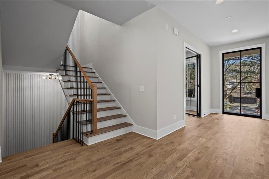 Spacious, unfurnished interior of a new home in , Atlanta (Image 32).