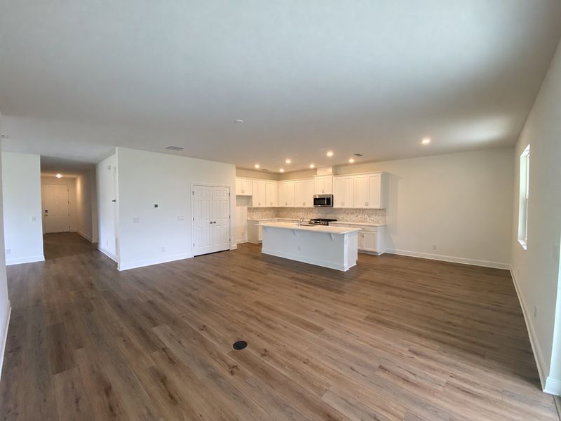 Spacious, unfurnished interior of a new home in Park View at the Hills, Minneola (Image 8). Spacious, unfurnished interior of a new home in Park View at the Hills, Minneola (Image 8).