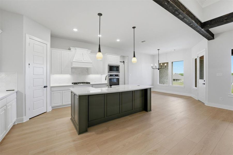 Furnished interior view inside a new home in Creekview Addition, Van Alstyne (Image 9).