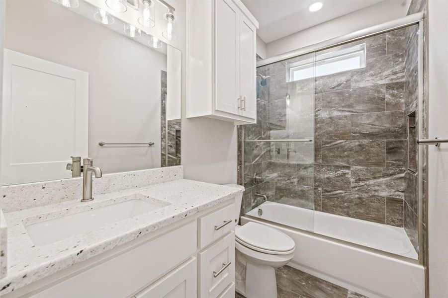 Furnished interior view inside a new home in , Stephenville (Image 6).