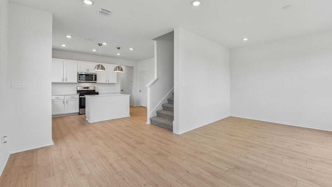 Spacious, unfurnished interior of a new home in Valverde, Bastrop (Image 27). Spacious, unfurnished interior of a new home in Valverde, Bastrop (Image 27).