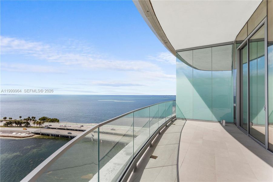 Condo located in Miami, FL showcasing its design and architecture (Image 20).