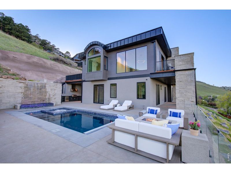 Exterior details and patio area of a home in , Boulder (Image 33).