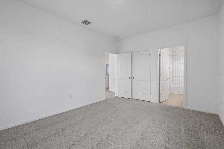 Spacious, unfurnished interior of a new home in Crossroads at Kelly Park, Apopka (Image 47). Spacious, unfurnished interior of a new home in Crossroads at Kelly Park, Apopka (Image 47).