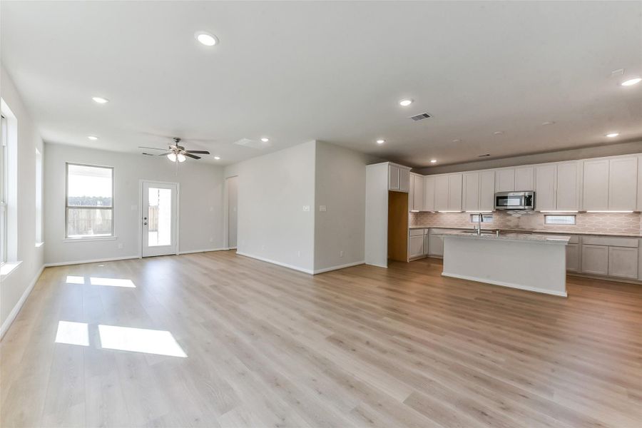 Spacious, unfurnished interior of a new home in Colony at Pinehurst, Pinehurst (Image 38). Spacious, unfurnished interior of a new home in Colony at Pinehurst, Pinehurst (Image 38).