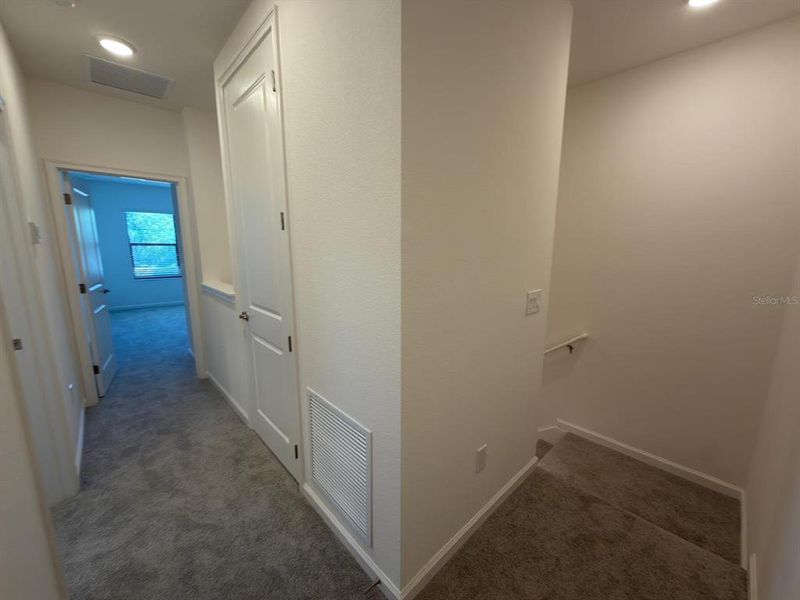 Spacious, unfurnished interior of a new home in , Orlando (Image 20).