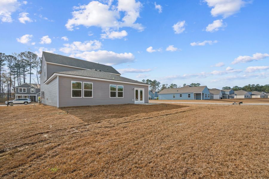 Exterior details and patio area of a home in Bradford Pointe, Summerville (Image 3).