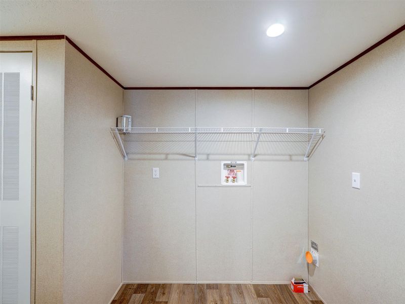 Spacious, unfurnished interior of a new home in , Elgin (Image 17).