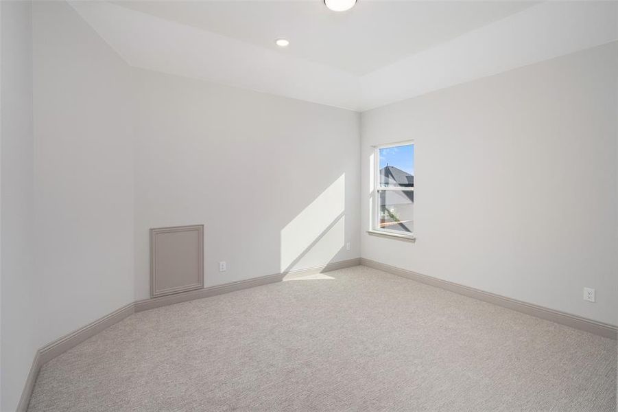 Spacious, unfurnished interior of a new home in , Frisco (Image 36).