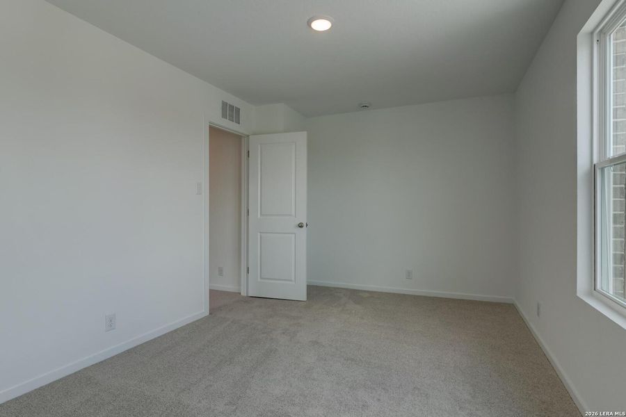 Spacious, unfurnished interior of a new home in Hennersby Hollow, San Antonio (Image 18). Spacious, unfurnished interior of a new home in Hennersby Hollow, San Antonio (Image 18).