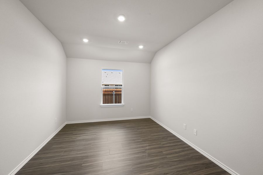 Spacious, unfurnished interior of a new home in Waterford Park, Weatherford (Image 25). Spacious, unfurnished interior of a new home in Waterford Park, Weatherford (Image 25).