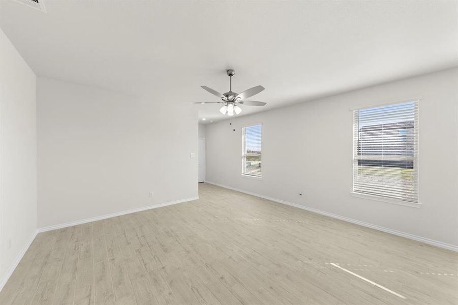 06. 125 Pheasant Run - Family (3)