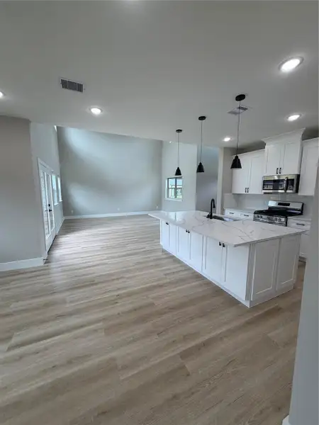 Spacious, unfurnished interior of a new home in , Spring (Image 14).