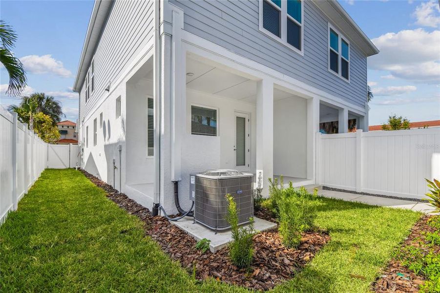 Exterior details and patio area of a home in , Tampa (Image 23).